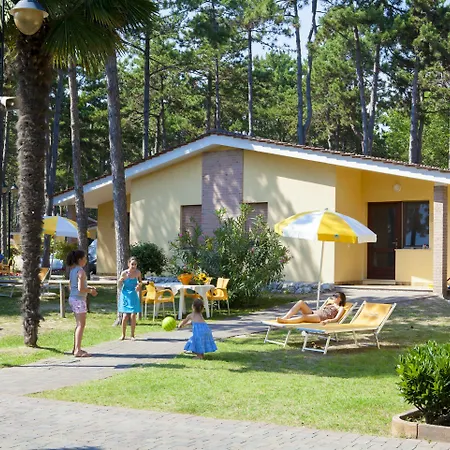 Üdülőközpont Villaggio Turistico Internazionale 5*