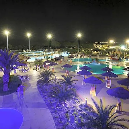 Villaggio Turistico Internazionale Θέρετρο