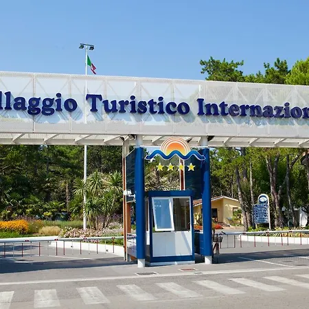 리조트 Villaggio Turistico Internazionale 4*
