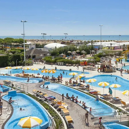 Villaggio Turistico Internazionale 4*
